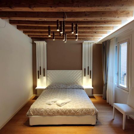 Deluxe 3 Bedroom Flat In Rialto Venedig Exteriör bild
