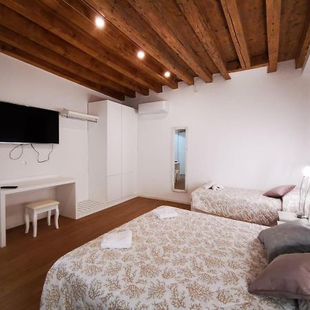 Deluxe 3 Bedroom Flat In Rialto Venedig Exteriör bild