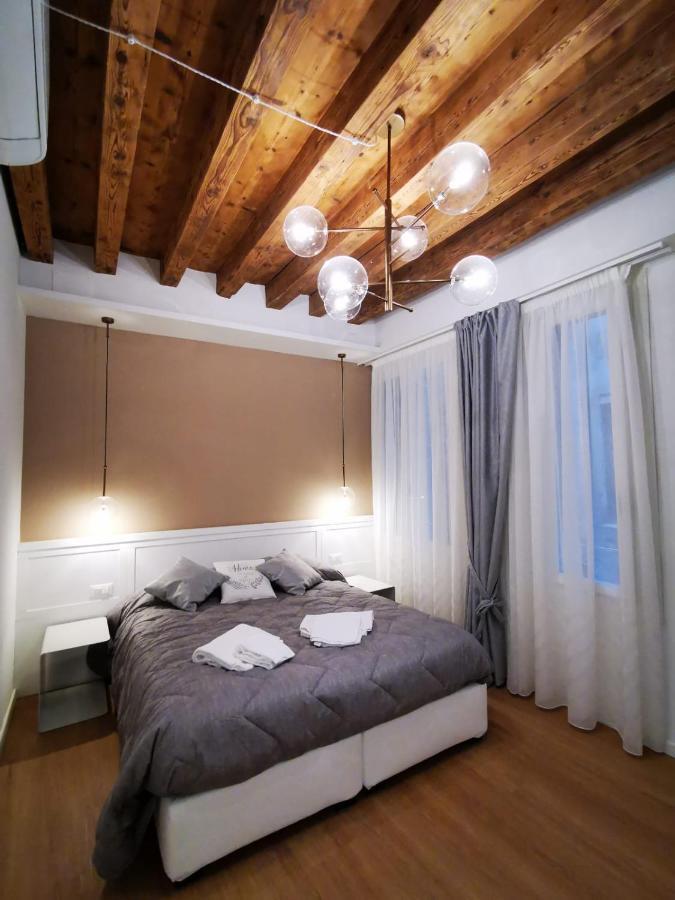 Deluxe 3 Bedroom Flat In Rialto Venedig Exteriör bild
