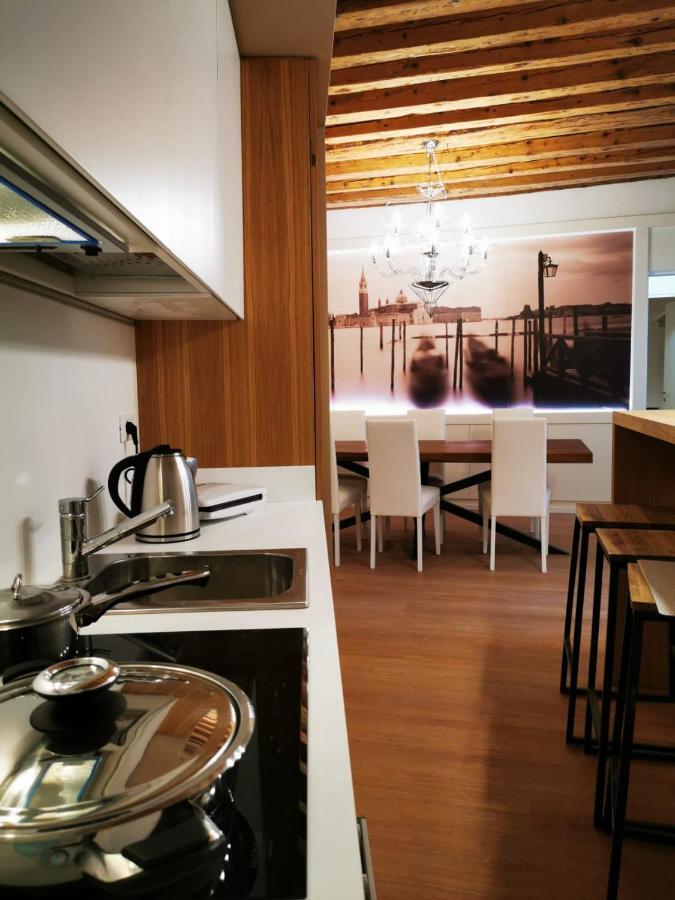 Deluxe 3 Bedroom Flat In Rialto Venedig Exteriör bild